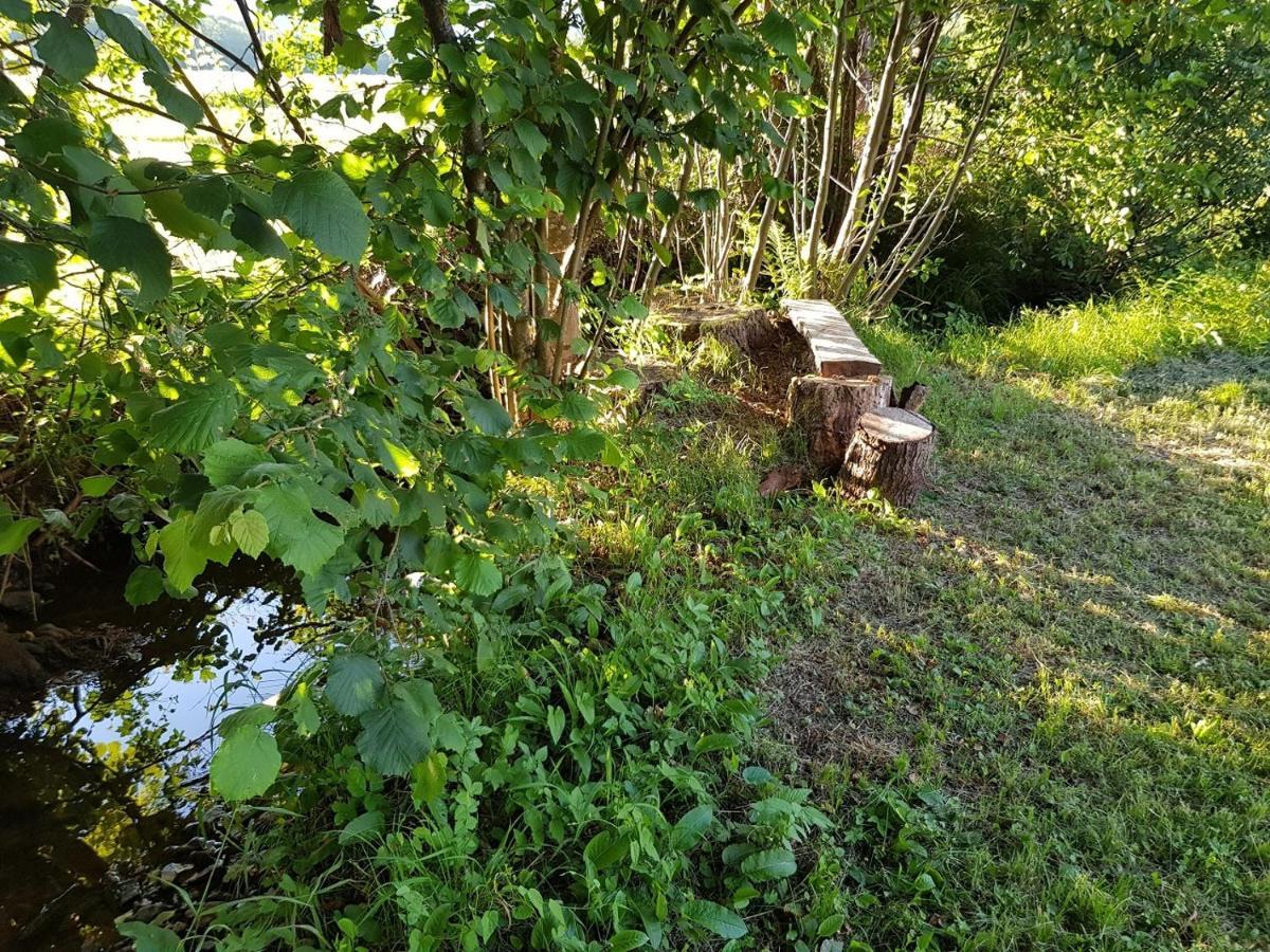Le Jardin Des Gouttes Bed & Breakfast Rougegoutte Bagian luar foto